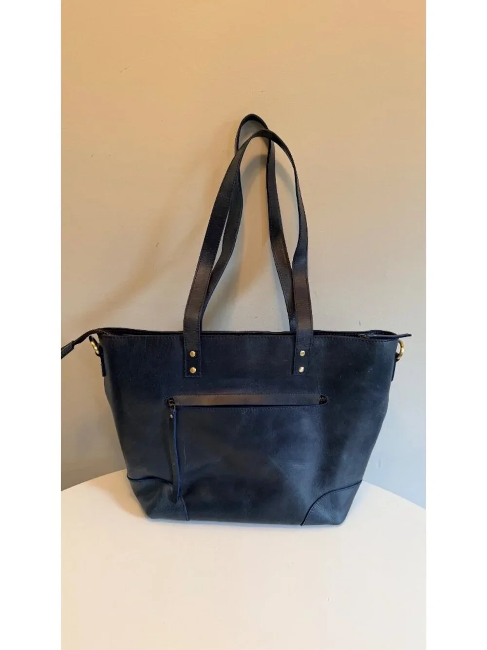 Unbranded leather tote